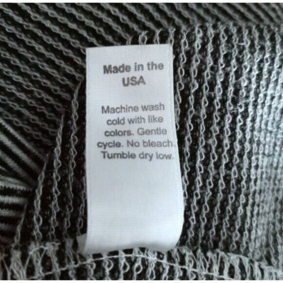 MICHAEL STARS BLACK & WHITE STRIPE  W/BEIGE SLEEVES SZ.OS EUC - Picture 6 of 6